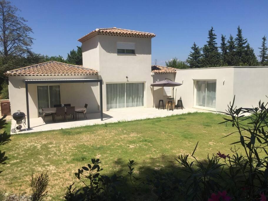 Villa Familiale 9 Pers Cabries Entre Aix Et Marseille 5 Min Gare Aix Tgv 15 Min Aeroport Mp Εξωτερικό φωτογραφία