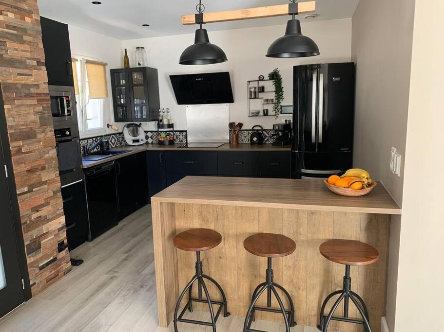 Villa Familiale 9 Pers Cabries Entre Aix Et Marseille 5 Min Gare Aix Tgv 15 Min Aeroport Mp Εξωτερικό φωτογραφία